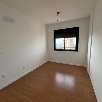 Apartamentos com 86m², 2 quartos, 1 suíte, 2 garagens, no bairro Barreiros em São José