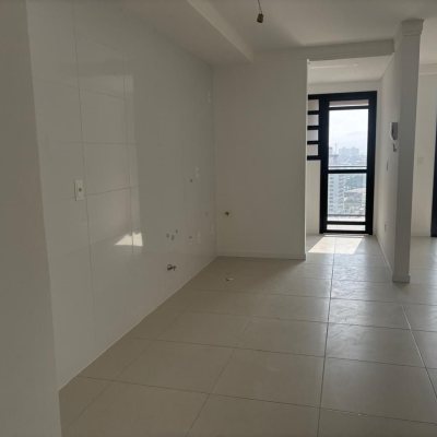 Apartamentos com 86m², 2 quartos, 1 suíte, 2 garagens, no bairro Barreiros em São José