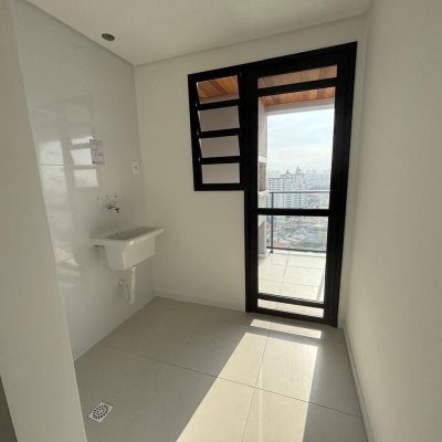 Apartamentos com 86m², 2 quartos, 1 suíte, 2 garagens, no bairro Barreiros em São José