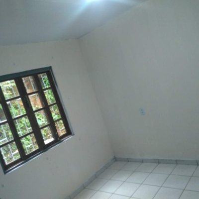 Casa Residencial com 137m², 5 quartos, 1 suíte, 4 garagens, no bairro Forquilhinha em São José