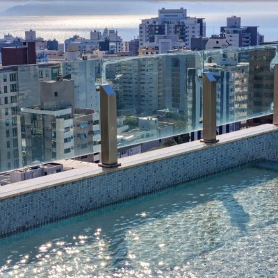 Studio Residencial com 54m², 1 quarto, 1 garagem, no bairro Centro em Florianópolis