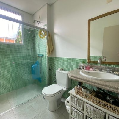 Apartamentos com 111m², 3 quartos, 1 suíte, 2 garagens, no bairro Jurerê em Florianópolis