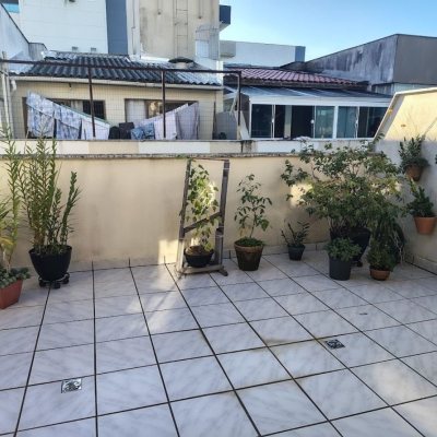 Cobertura com 95m², 3 quartos, 1 garagem, no bairro Trindade em Florianópolis