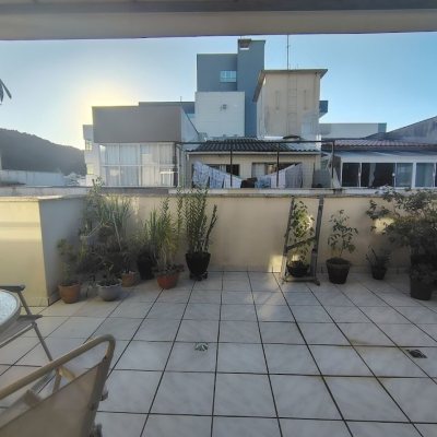 Cobertura com 95m², 3 quartos, 1 garagem, no bairro Trindade em Florianópolis