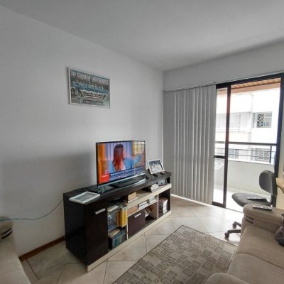 Apartamentos com 89m², 3 quartos, 1 suíte, 1 garagem, no bairro Centro em Florianópolis