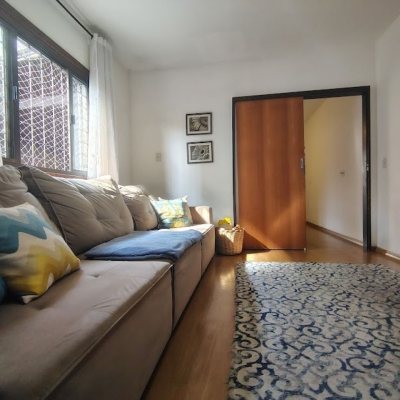Casa Residencial com 148m², 3 quartos, 1 suíte, 2 garagens, no bairro Cachoeira Do Bom Jesus em Florianópolis