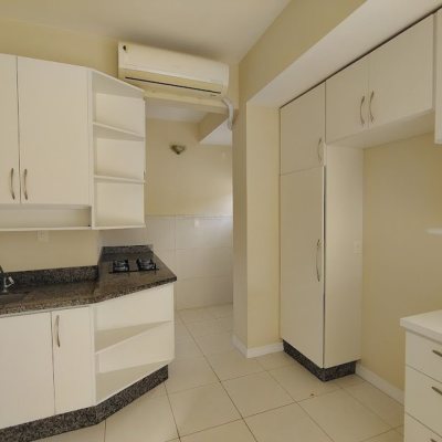 Cobertura com 126m², 3 quartos, 1 suíte, 2 garagens, no bairro Jurerê em Florianópolis