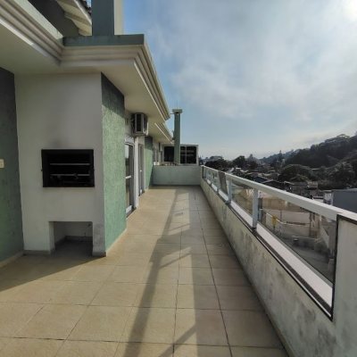 Cobertura com 126m², 3 quartos, 1 suíte, 2 garagens, no bairro Jurerê em Florianópolis