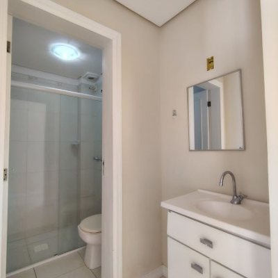 Cobertura com 126m², 3 quartos, 1 suíte, 2 garagens, no bairro Jurerê em Florianópolis