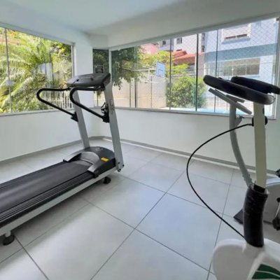 Cobertura com 258m², 3 quartos, 1 suíte, 3 garagens, no bairro Estreito em Florianópolis