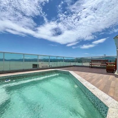 Cobertura com 258m², 3 quartos, 1 suíte, 3 garagens, no bairro Estreito em Florianópolis