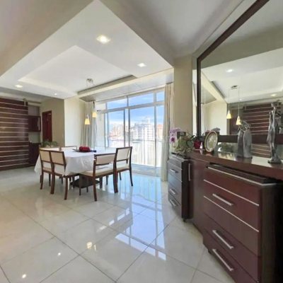 Cobertura com 258m², 3 quartos, 1 suíte, 3 garagens, no bairro Estreito em Florianópolis