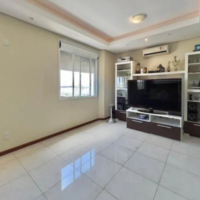 Cobertura com 258m², 3 quartos, 1 suíte, 3 garagens, no bairro Estreito em Florianópolis