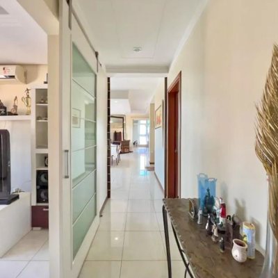 Cobertura com 258m², 3 quartos, 1 suíte, 3 garagens, no bairro Estreito em Florianópolis