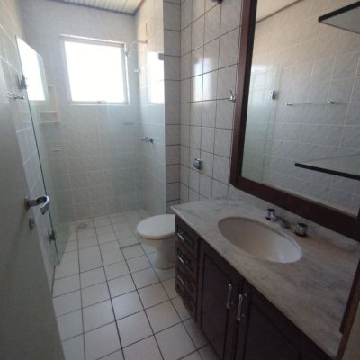 Casa Residencial/Comercial com 450m², 10 garagens, no bairro Centro em Florianópolis