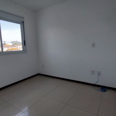 Casa Residencial com 98m², 3 quartos, 1 suíte, 1 garagem, no bairro Campeche em Florianópolis