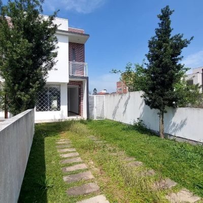 Casa Residencial com 98m², 3 quartos, 1 suíte, 1 garagem, no bairro Campeche em Florianópolis