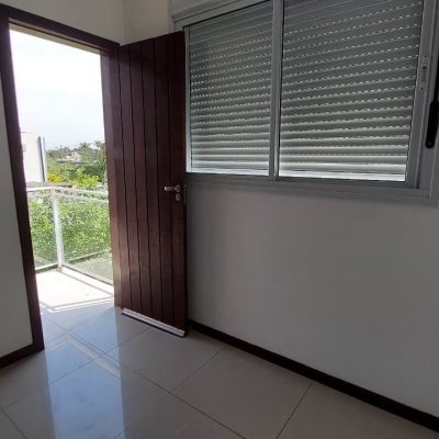 Casa Residencial com 98m², 3 quartos, 1 suíte, 1 garagem, no bairro Campeche em Florianópolis