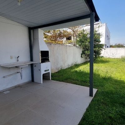 Casa Residencial com 98m², 3 quartos, 1 suíte, 1 garagem, no bairro Campeche em Florianópolis