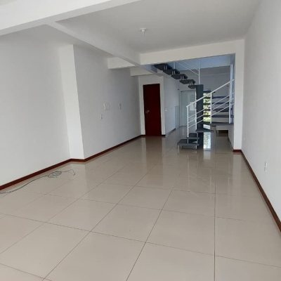 Casa Residencial com 98m², 3 quartos, 1 suíte, 1 garagem, no bairro Campeche em Florianópolis