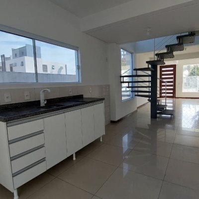 Casa Residencial com 98m², 3 quartos, 1 suíte, 1 garagem, no bairro Campeche em Florianópolis