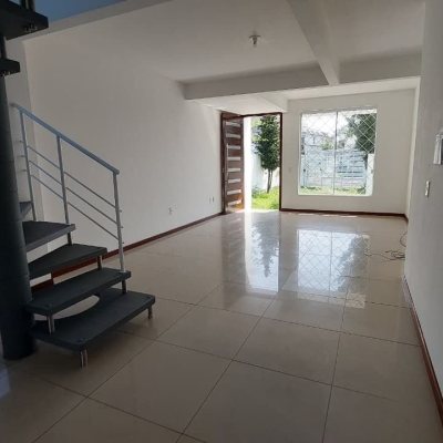 Casa Residencial com 98m², 3 quartos, 1 suíte, 1 garagem, no bairro Campeche em Florianópolis