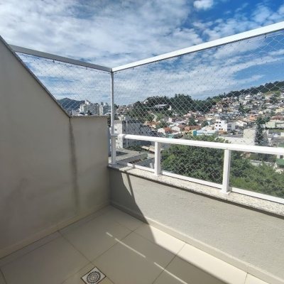 Cobertura com 115m², 3 quartos, 2 suítes, 2 garagens, no bairro Trindade em Florianópolis