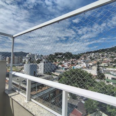 Cobertura com 115m², 3 quartos, 2 suítes, 2 garagens, no bairro Trindade em Florianópolis