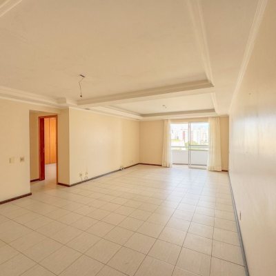 Apartamentos com 113m², 3 quartos, 1 suíte, 2 garagens, no bairro Centro em Florianópolis