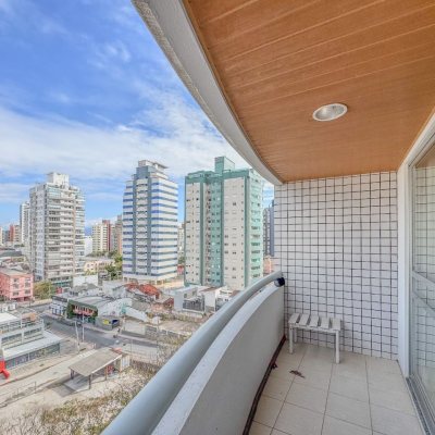 Apartamentos com 113m², 3 quartos, 1 suíte, 2 garagens, no bairro Centro em Florianópolis