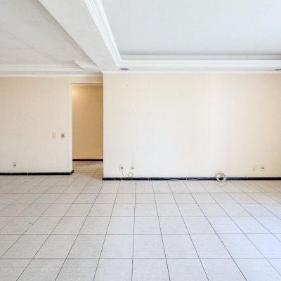 Apartamentos com 113m², 3 quartos, 1 suíte, 2 garagens, no bairro Centro em Florianópolis