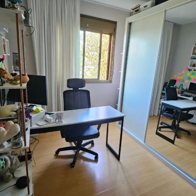 Apartamentos com 130m², 3 quartos, 1 suíte, 2 garagens, no bairro Coqueiros em Florianópolis