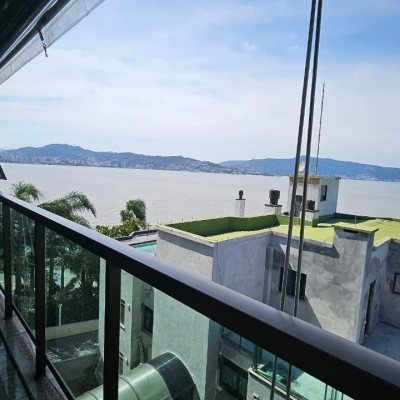 Apartamentos com 130m², 3 quartos, 1 suíte, 2 garagens, no bairro Coqueiros em Florianópolis