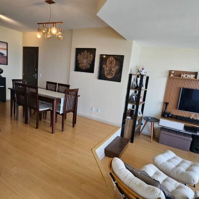 Apartamentos com 130m², 3 quartos, 1 suíte, 2 garagens, no bairro Coqueiros em Florianópolis