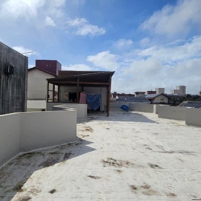 Pousada com 560m², 10 quartos, 2 suítes, 8 garagens, no bairro Canasvieiras em Florianópolis