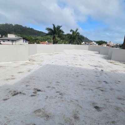 Pousada com 560m², 10 quartos, 2 suítes, 8 garagens, no bairro Canasvieiras em Florianópolis