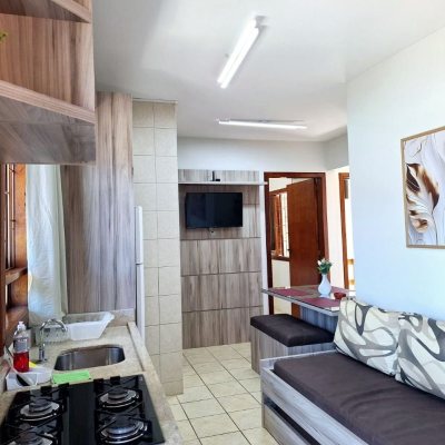 Pousada com 560m², 10 quartos, 2 suítes, 8 garagens, no bairro Canasvieiras em Florianópolis