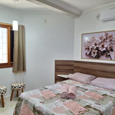 Pousada com 560m², 10 quartos, 2 suítes, 8 garagens, no bairro Canasvieiras em Florianópolis