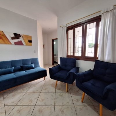 Pousada com 560m², 10 quartos, 2 suítes, 8 garagens, no bairro Canasvieiras em Florianópolis