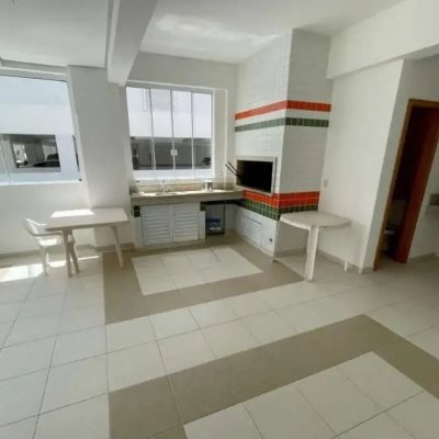 Cobertura com 132m², 2 quartos, 1 suíte, 2 garagens, no bairro Ingleses do Rio Vermelho em Florianópolis