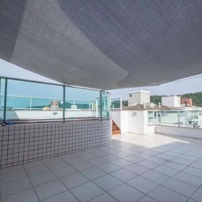 Cobertura com 132m², 2 quartos, 1 suíte, 2 garagens, no bairro Ingleses do Rio Vermelho em Florianópolis