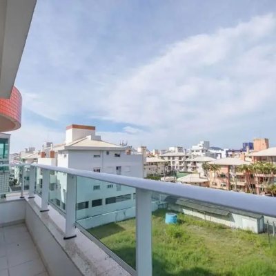 Cobertura com 132m², 2 quartos, 1 suíte, 2 garagens, no bairro Ingleses do Rio Vermelho em Florianópolis