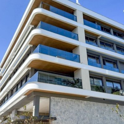 Apartamentos com 220m², 3 quartos, 3 suítes, 2 garagens, no bairro Jurerê em Florianópolis