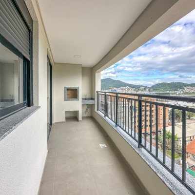 Apartamentos com 94m², 3 quartos, 1 suíte, 2 garagens, no bairro Saco Grande em Florianópolis