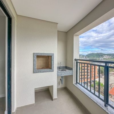 Apartamentos com 94m², 3 quartos, 1 suíte, 2 garagens, no bairro Saco Grande em Florianópolis
