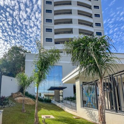 Apartamentos com 98m², 3 quartos, 1 suíte, 2 garagens, no bairro Saco Grande em Florianópolis