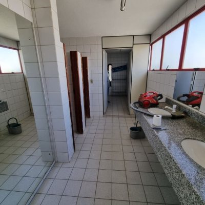 Predio com 422m², 8 garagens, no bairro Estreito em Florianópolis