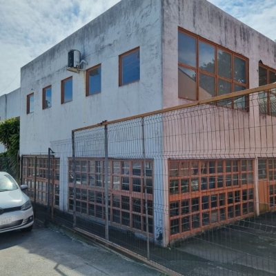 Predio com 422m², 8 garagens, no bairro Estreito em Florianópolis