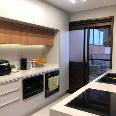 Apartamentos com 123m², 2 quartos, 2 suítes, 1 garagem, no bairro Estreito em Florianópolis