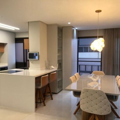 Apartamentos com 123m², 2 quartos, 2 suítes, 1 garagem, no bairro Estreito em Florianópolis